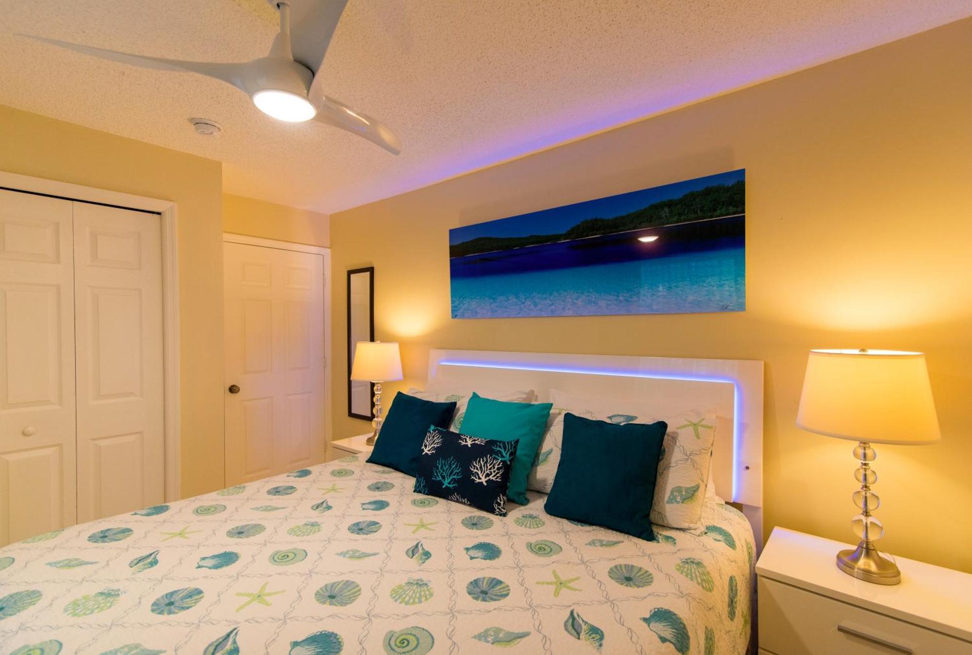 Regal Beach Club George Town Room photo