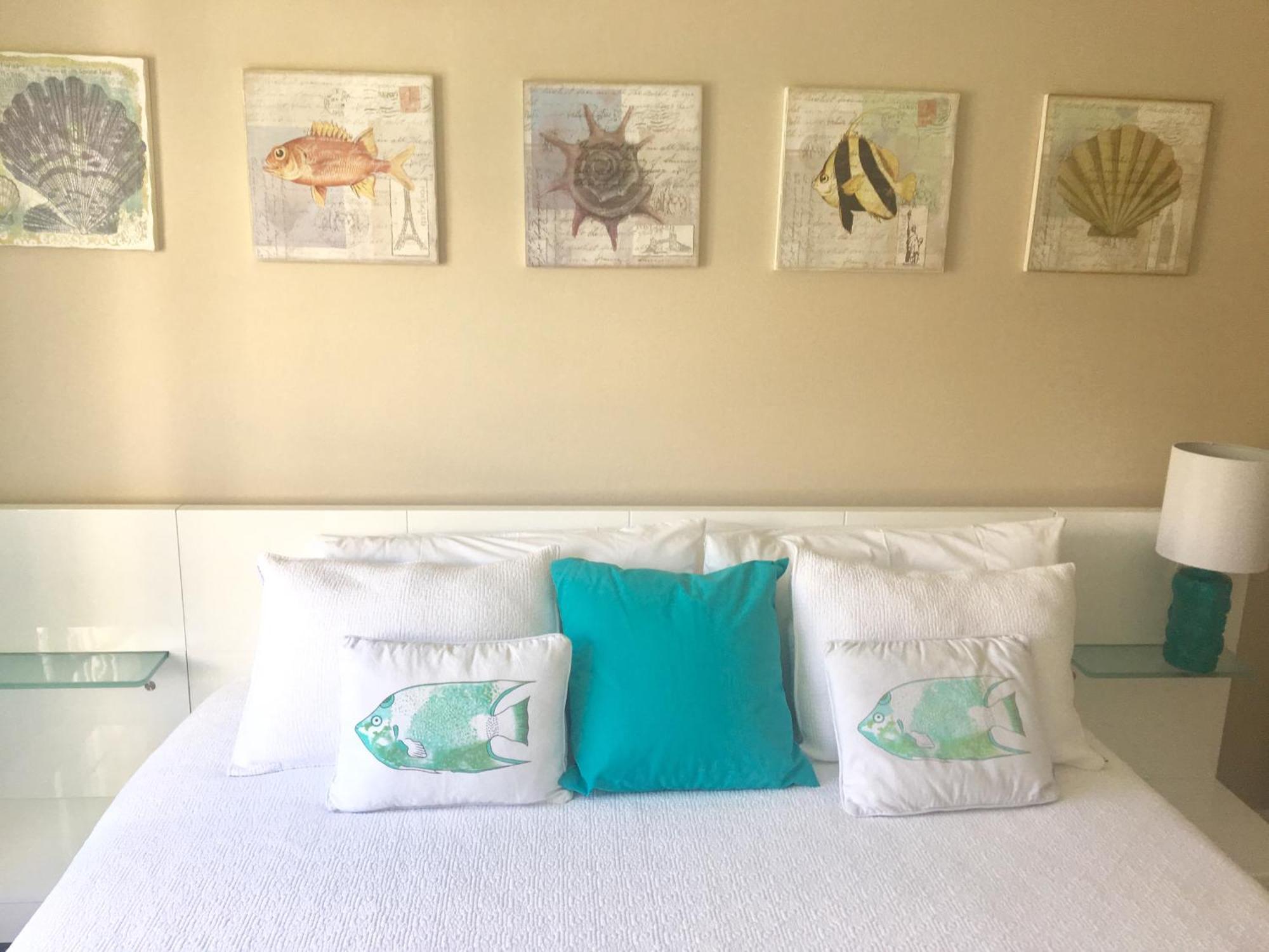 Regal Beach Club George Town Room photo