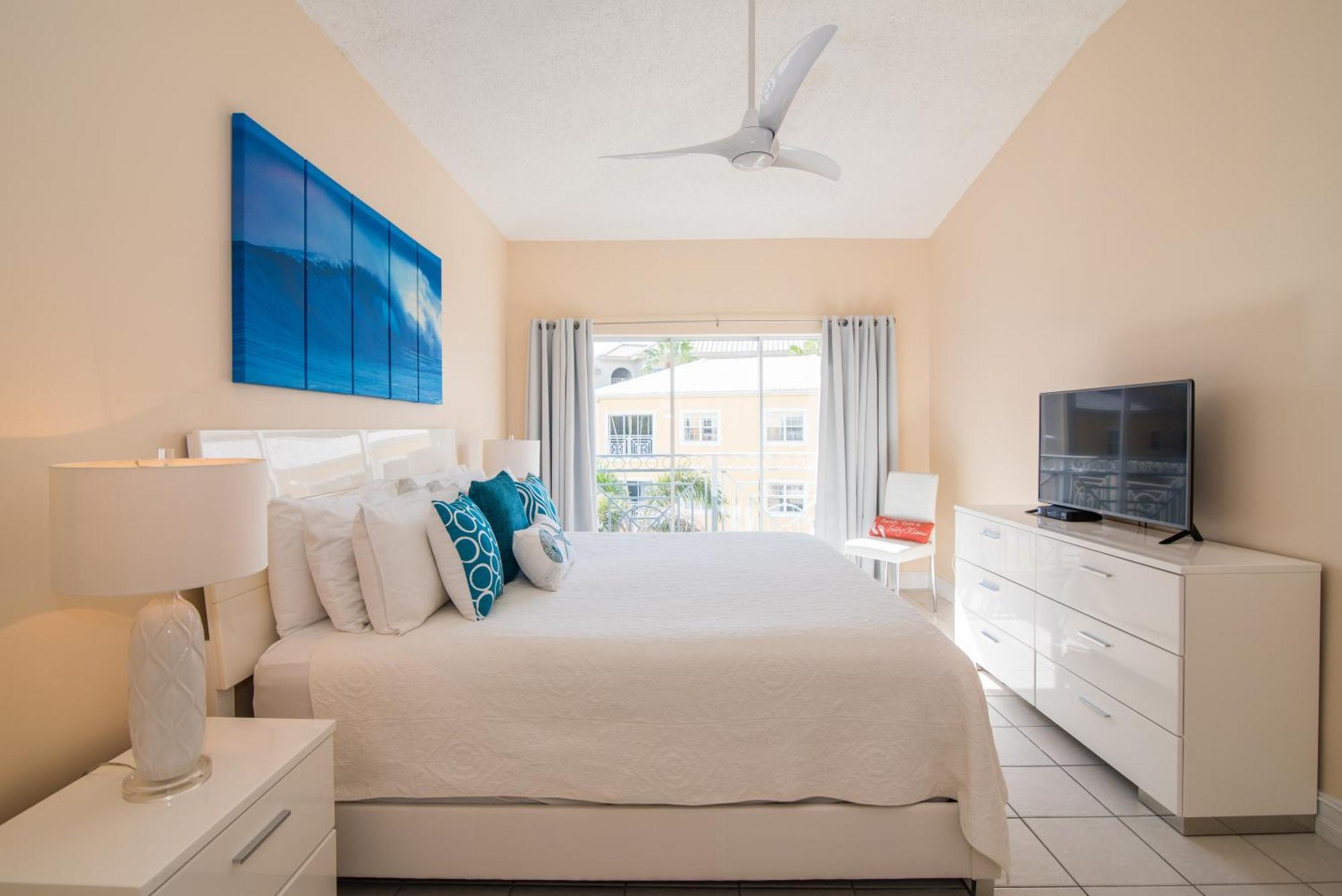 Regal Beach Club George Town Room photo